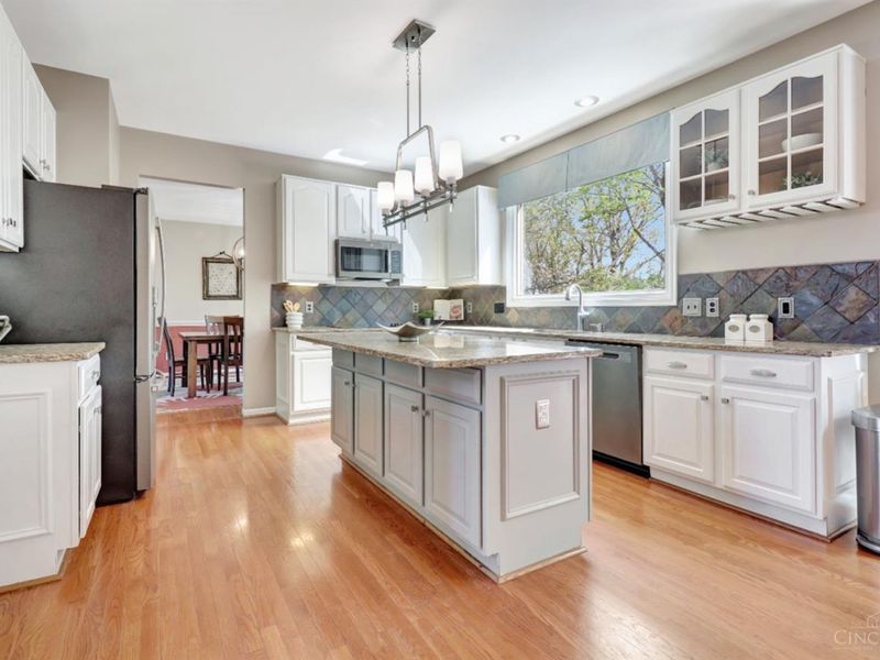 6215 Holly Hill Lane, West Chester, OH 45069 Photo 3