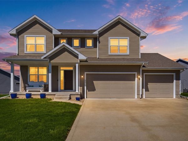 80 Mallard Pointe Drive NW, Bondurant, IA 50035