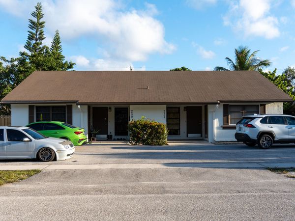 230 SW 1st Street, Boca Raton, FL 33432