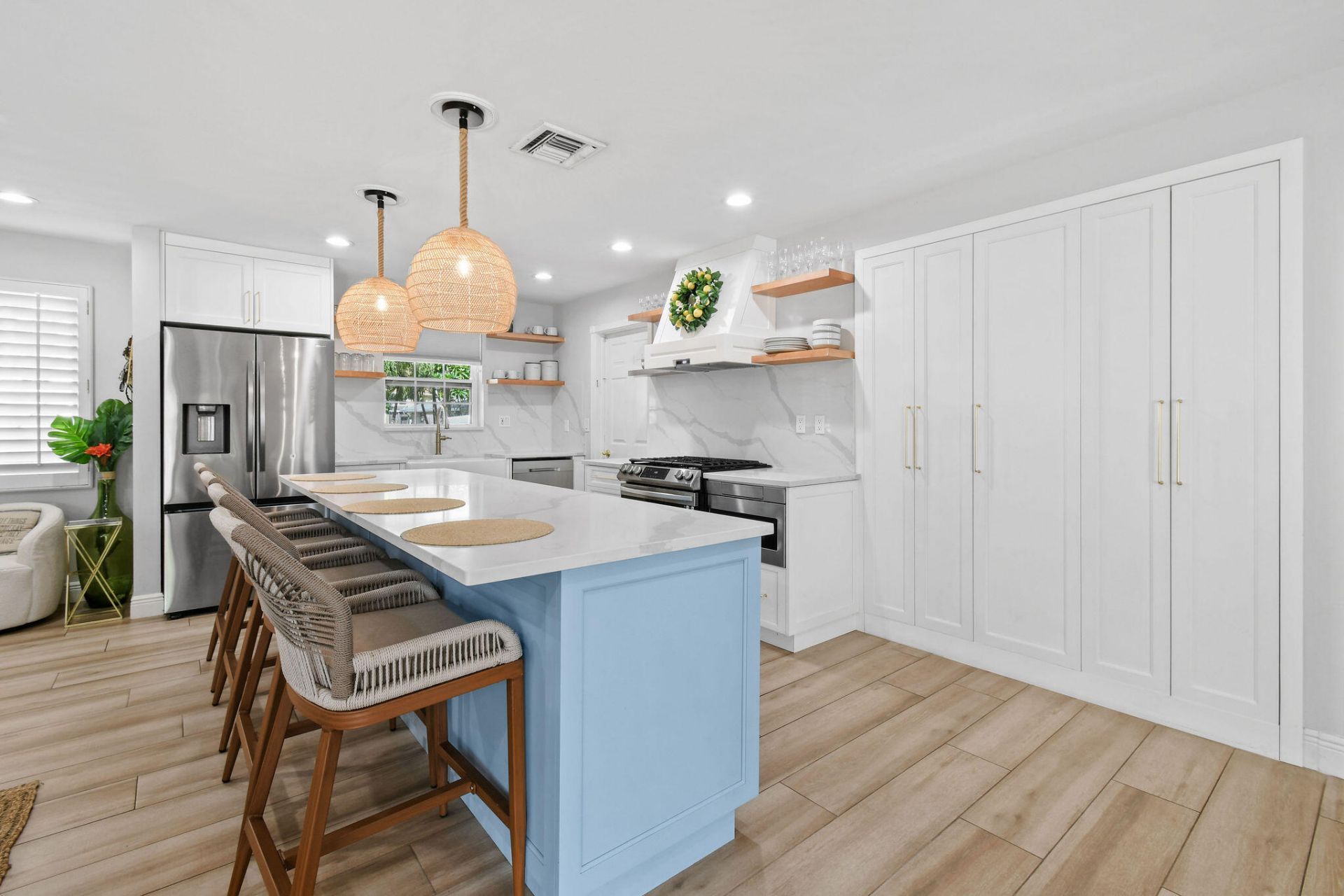 8110 W Lake Drive, West Palm Beach, FL 33406 Photo