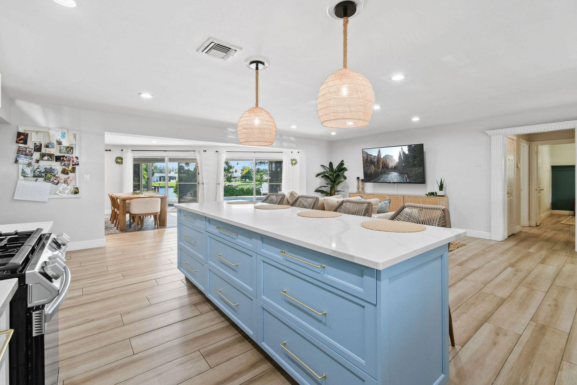 8110 W Lake Drive, West Palm Beach, FL 33406 Photo