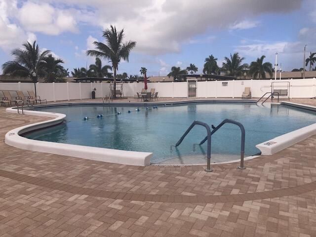 2845 E Crosley Dr Drive E, Unit D, West Palm Beach, FL 33415 Photo