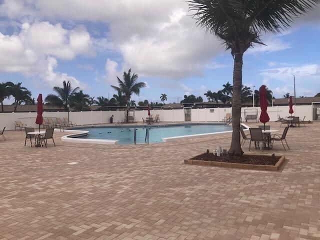 2845 E Crosley Dr Drive E, Unit D, West Palm Beach, FL 33415 Photo