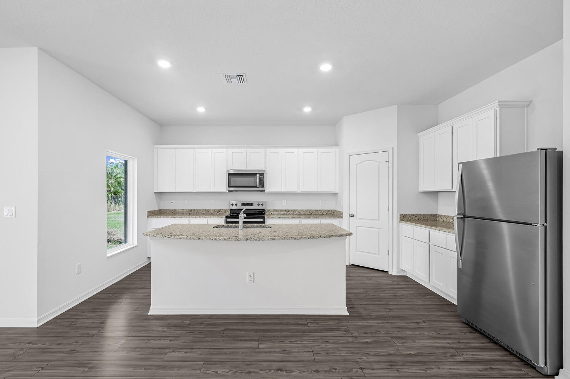 8585 101st Avenue, Vero Beach, FL 32967 Photo