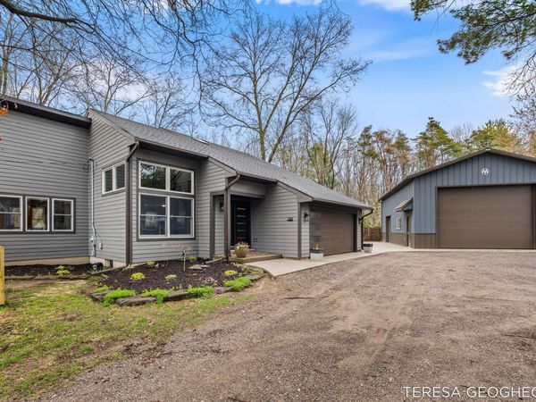3283 Lorrimar Lane, Saugatuck, MI 49453