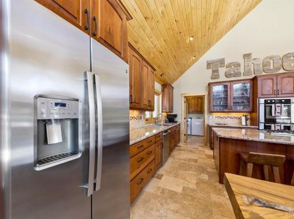 1198 Pyramid Circle, South Lake Tahoe, CA 96150 Photo