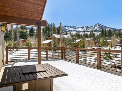 1198 Pyramid Circle, South Lake Tahoe, CA 96150 Photo