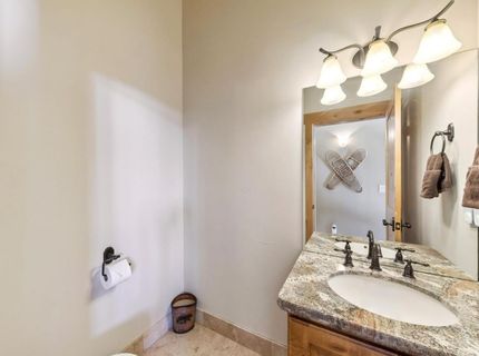 1198 Pyramid Circle, South Lake Tahoe, CA 96150 Photo