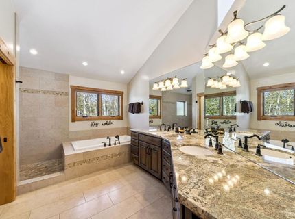 1198 Pyramid Circle, South Lake Tahoe, CA 96150 Photo