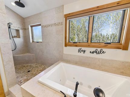 1198 Pyramid Circle, South Lake Tahoe, CA 96150 Photo