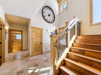 1198 Pyramid Circle, South Lake Tahoe, CA 96150 Photo