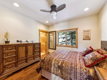1198 Pyramid Circle, South Lake Tahoe, CA 96150 Photo