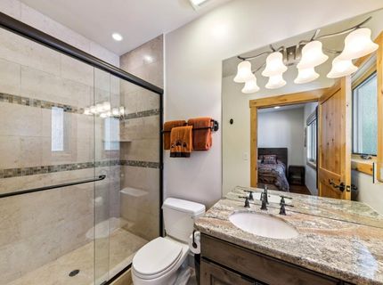 1198 Pyramid Circle, South Lake Tahoe, CA 96150 Photo