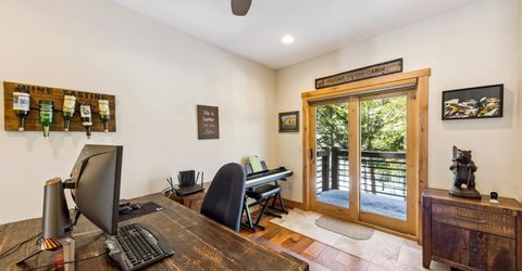 1198 Pyramid Circle, South Lake Tahoe, CA 96150 Photo