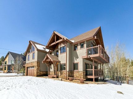 1198 Pyramid Circle, South Lake Tahoe, CA 96150 Photo