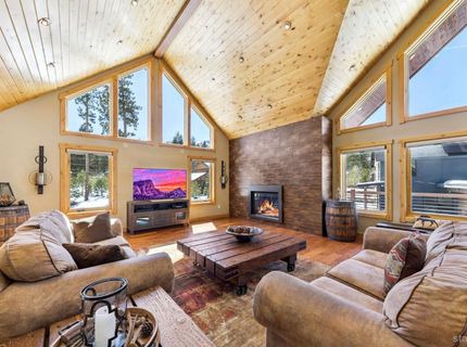 1198 Pyramid Circle, South Lake Tahoe, CA 96150 Photo
