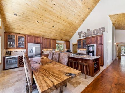 1198 Pyramid Circle, South Lake Tahoe, CA 96150 Photo