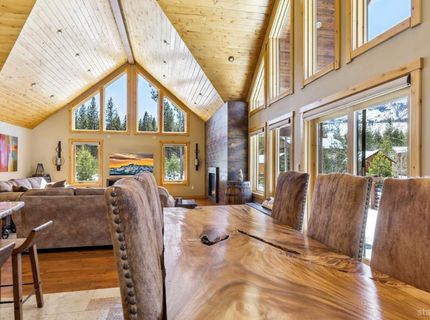1198 Pyramid Circle, South Lake Tahoe, CA 96150 Photo
