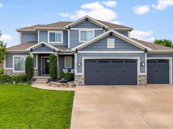 19104 W 100th Terrace, Lenexa, KS 66220