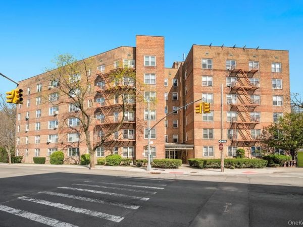 74-45 Yellowstone Boulevard , Unit 5G, Rego Park, NY 11374