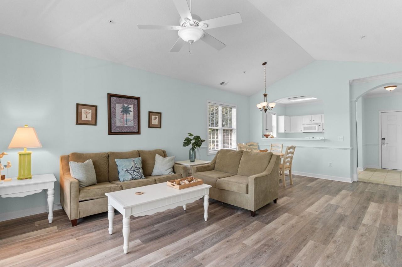 6015 Catalina Dr.  Photo 10