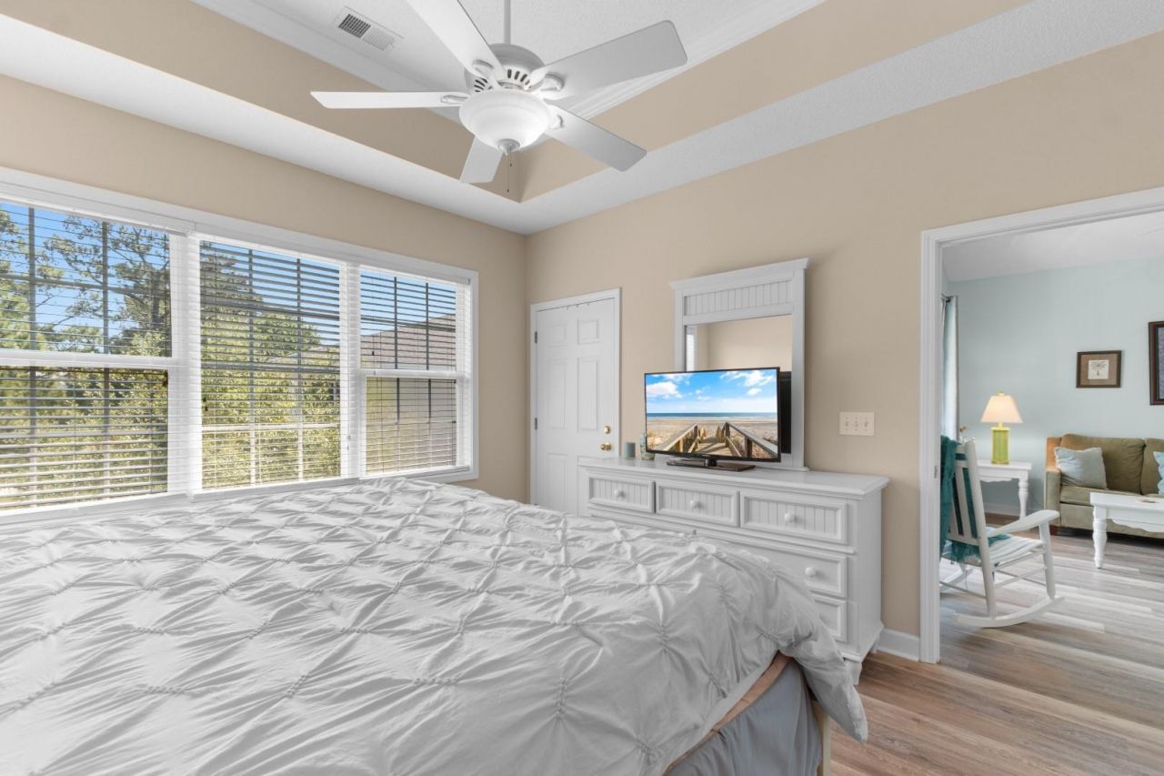 6015 Catalina Dr.  Photo 13