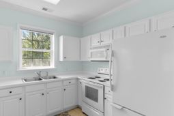 6015 Catalina Dr.  photo 4