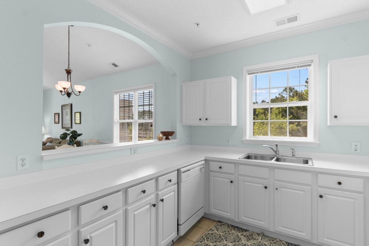 6015 Catalina Dr.  Photo 6