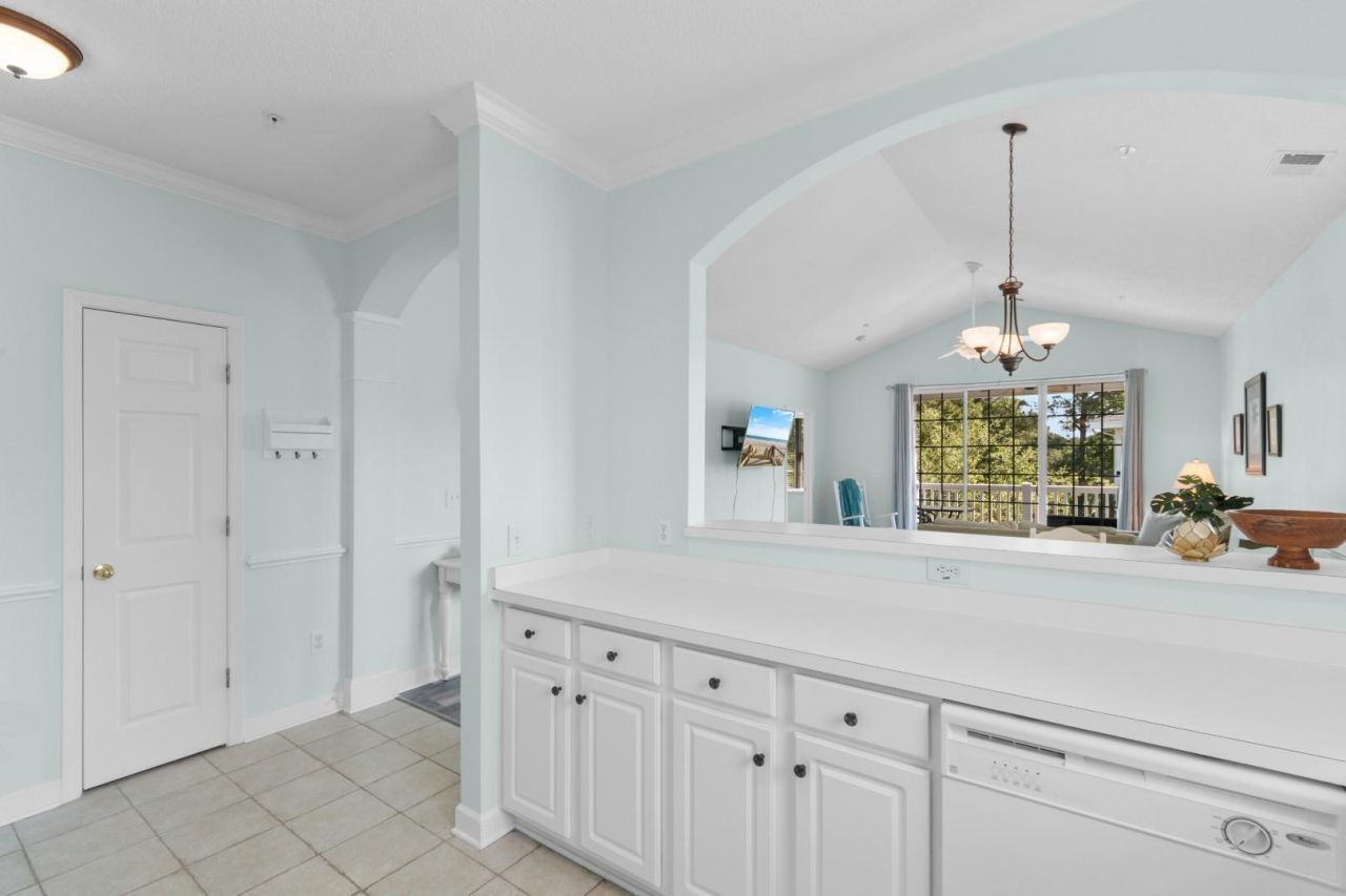 6015 Catalina Dr.  Photo 7