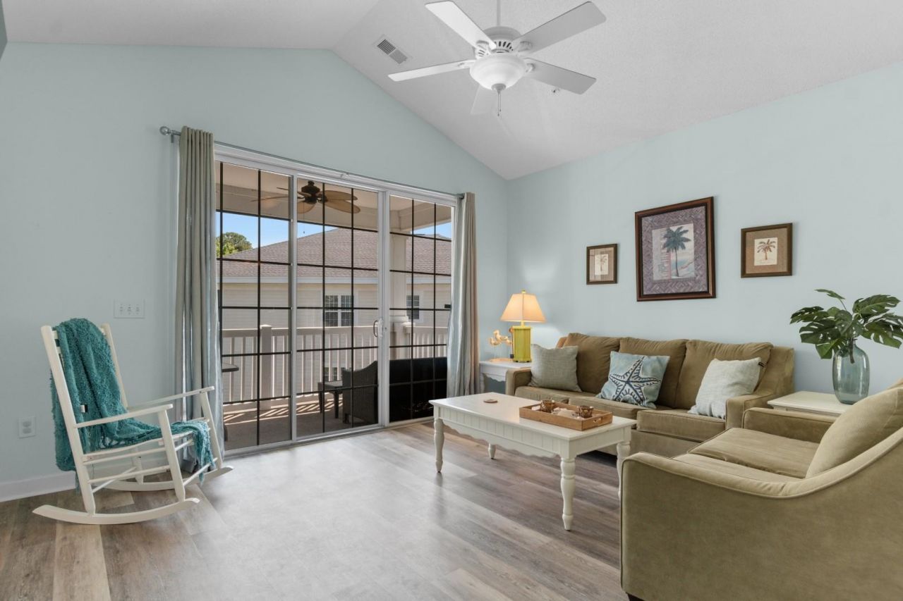 6015 Catalina Dr.  Photo 9