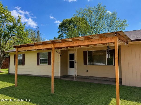 527 Carpenter Street, Utica, MS 39175