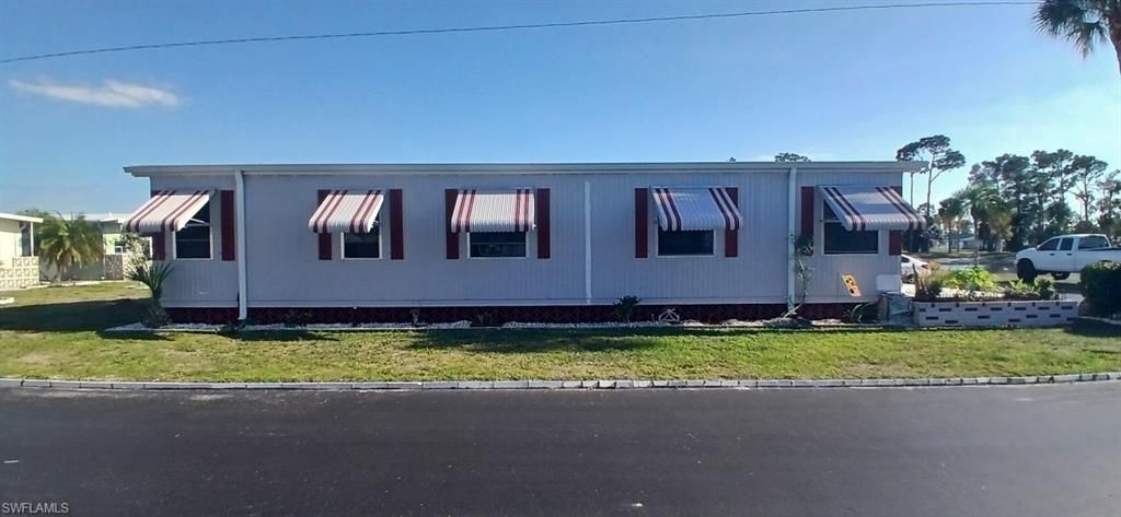 733 Leisure Ln, North Fort Myers, FL 33917 Photo