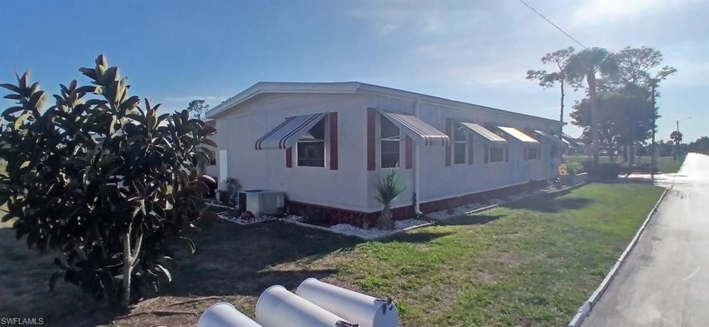 733 Leisure Ln, North Fort Myers, FL 33917 Photo