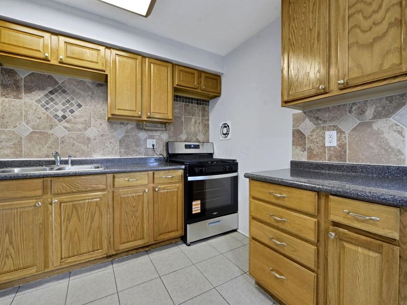 5306 Kornwal Drive , Columbus, OH 43232 Photo 8