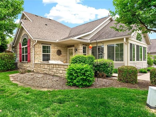 173 Scarborough Village Drive, Washington TWP, OH 45458