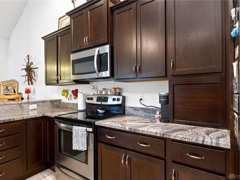 173 Scarborough Village Drive, Washington Township, OH 45458 Photo 13