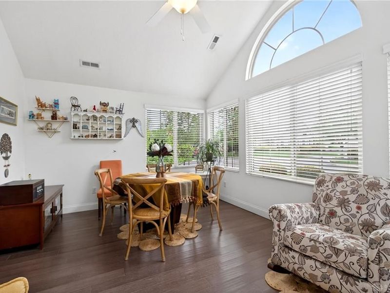 173 Scarborough Village Drive, Washington Township, OH 45458 Photo 6