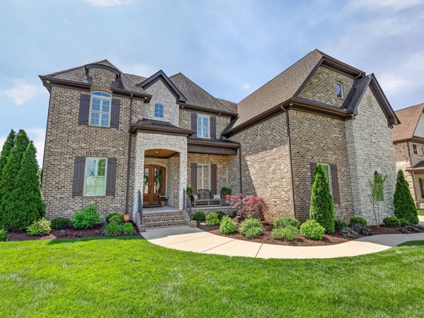 714 Dallas Ct , Murfreesboro, TN 37130