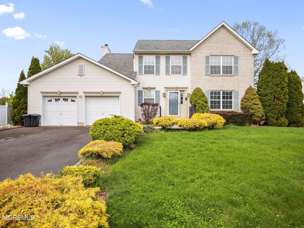 23 Dogwood Court, Cliffwood, NJ 07721