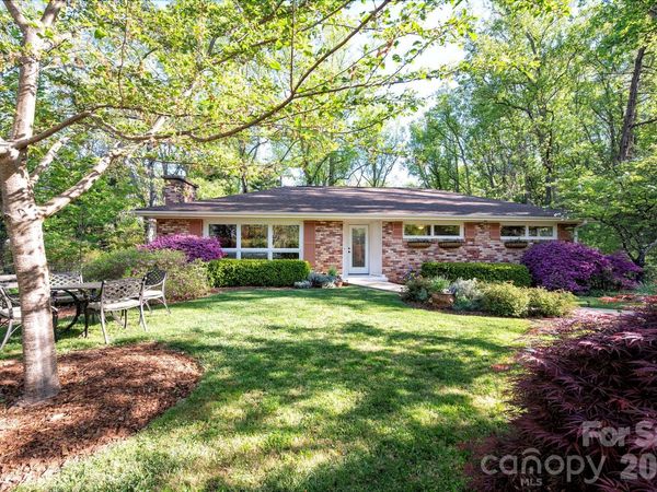 24 Woodcrest Road , Asheville, NC 28804