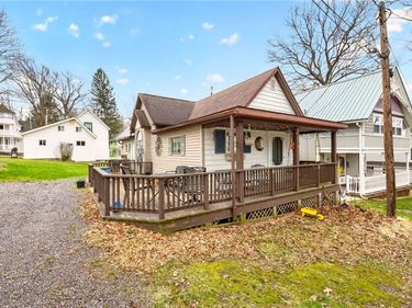 6958 7 Embury Avenue , Castile, NY 14427