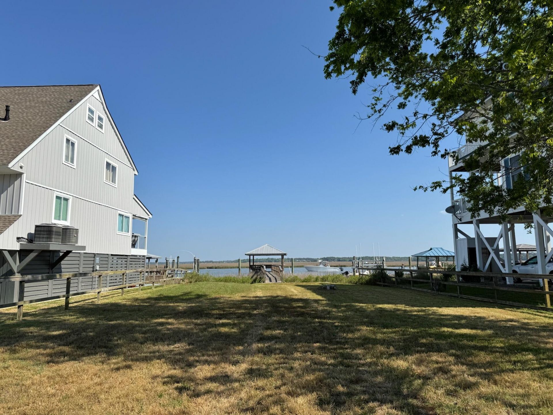 3738 Docksite Road Photo 4