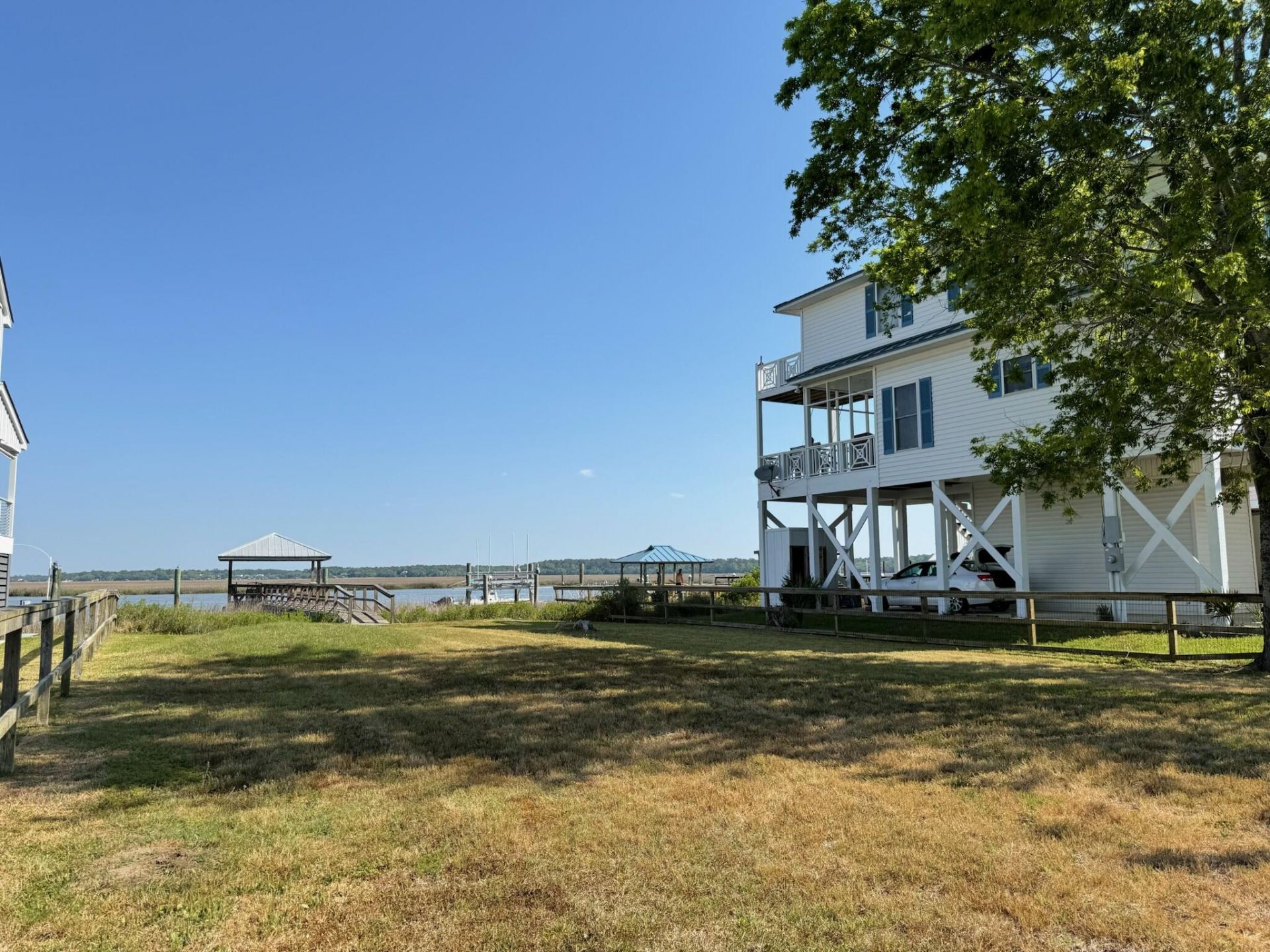 3738 Docksite Road Photo 6