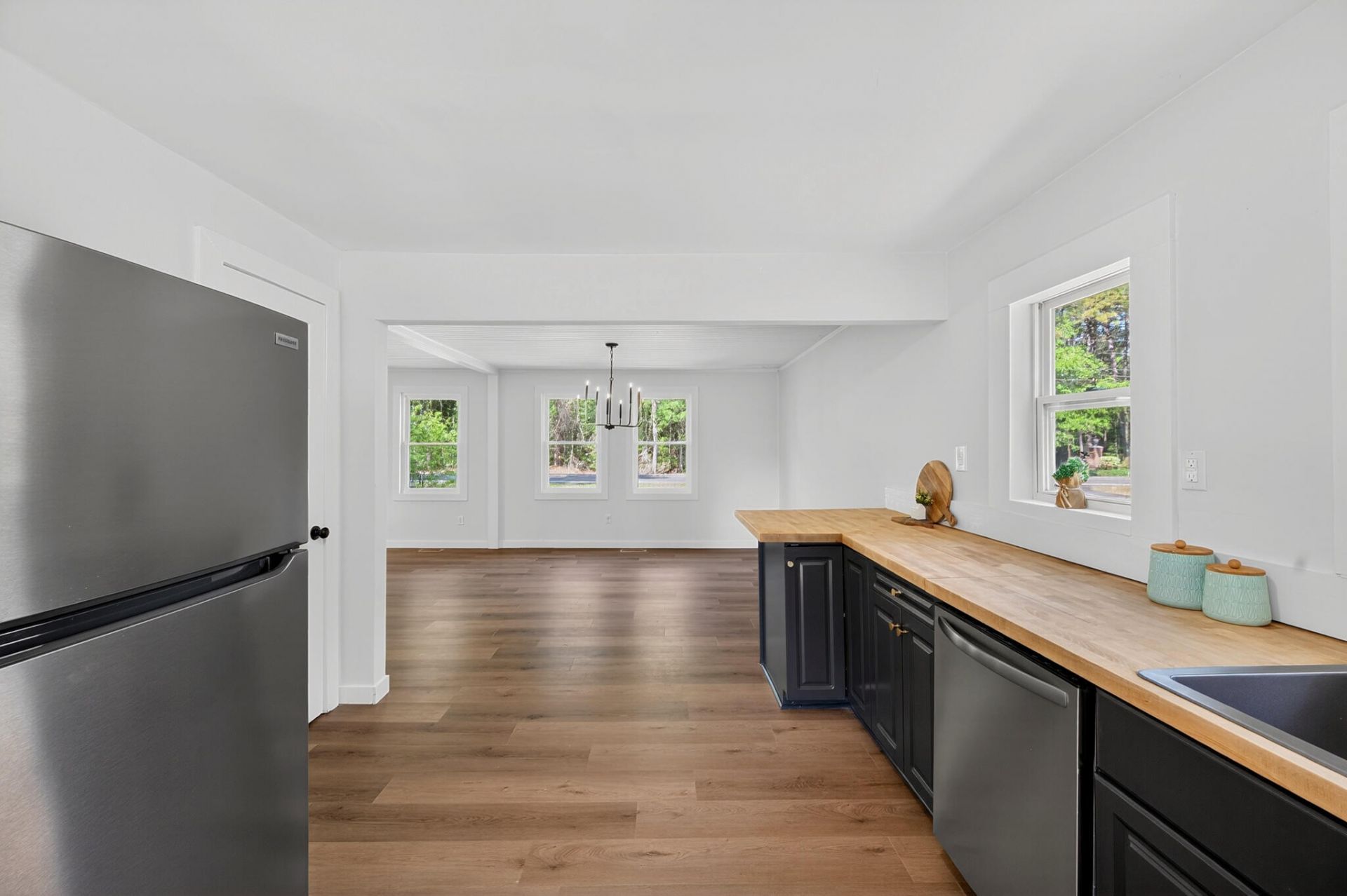 1586 Highway 15 Photo 12