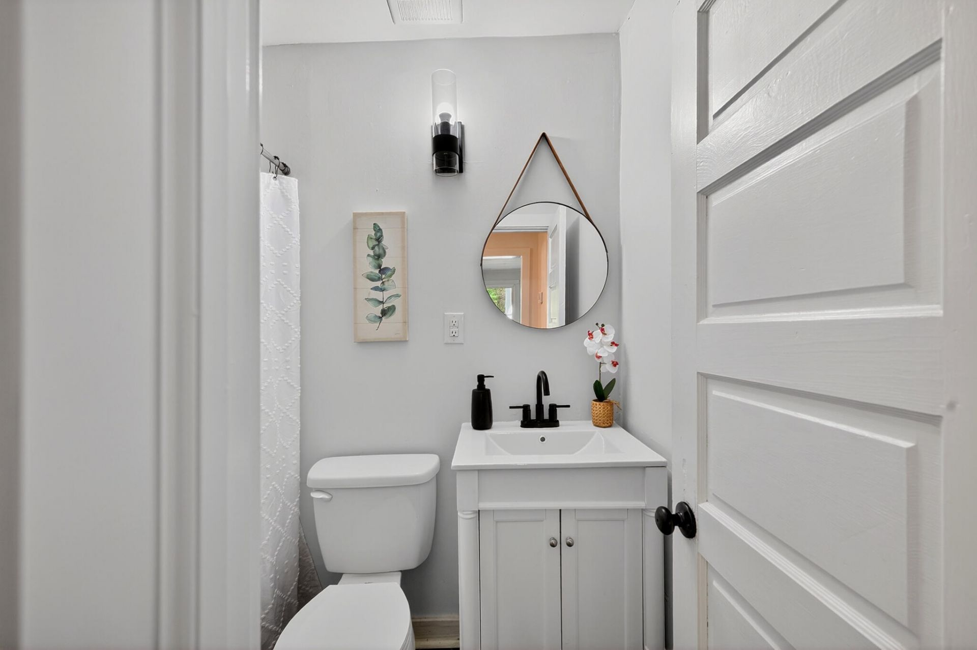 1586 Highway 15 Photo 17