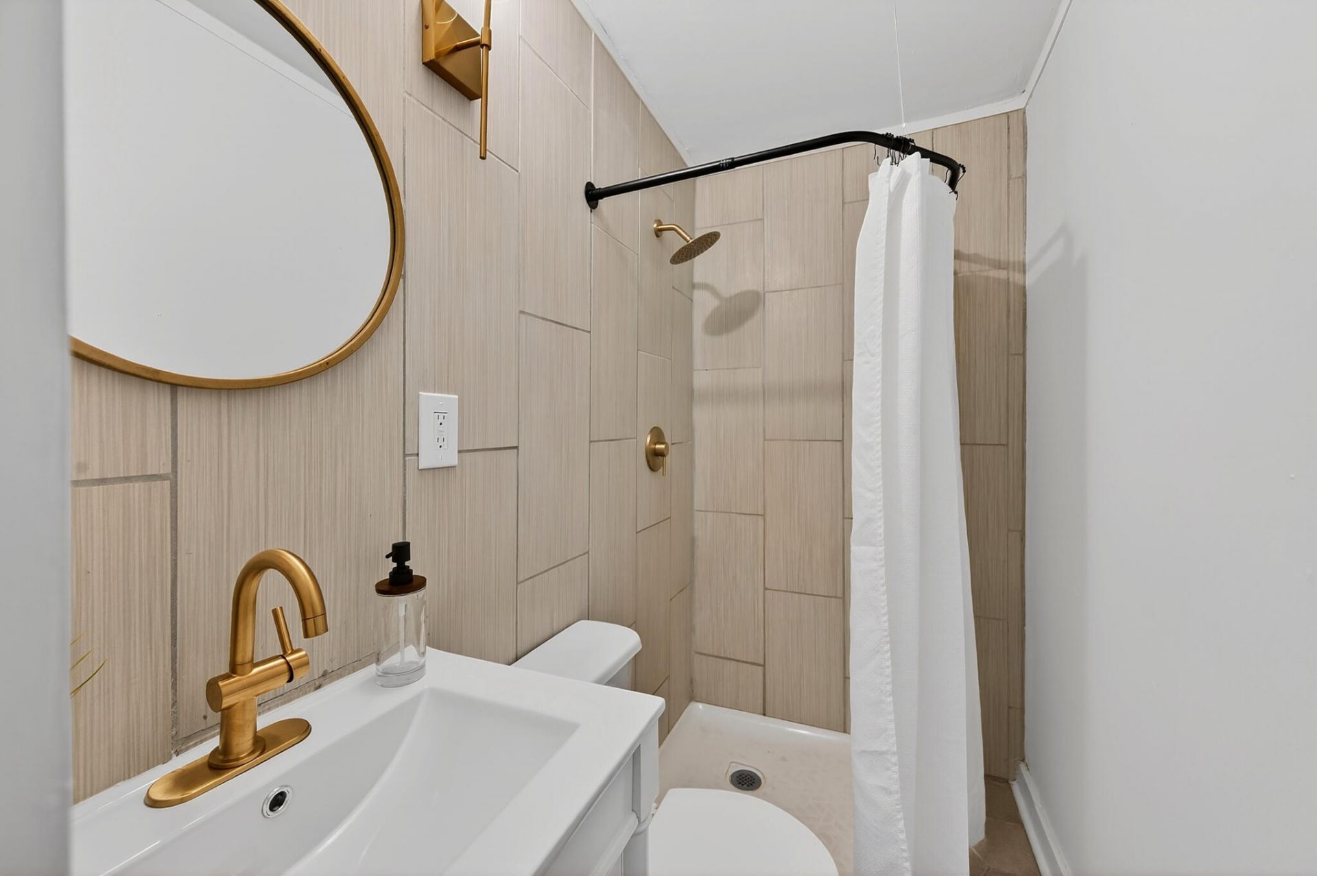 1586 Highway 15 Photo 21