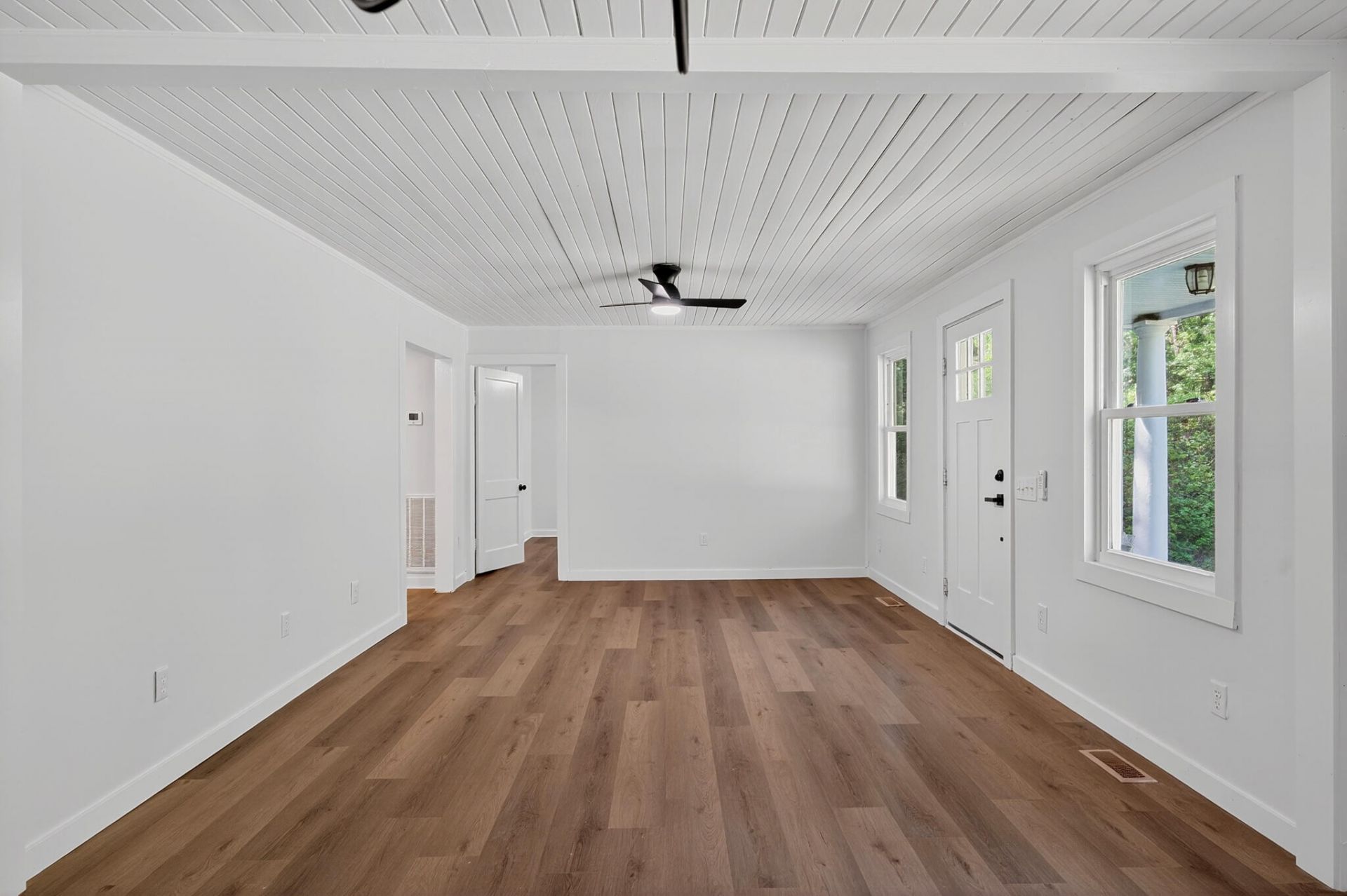 1586 Highway 15 Photo 5