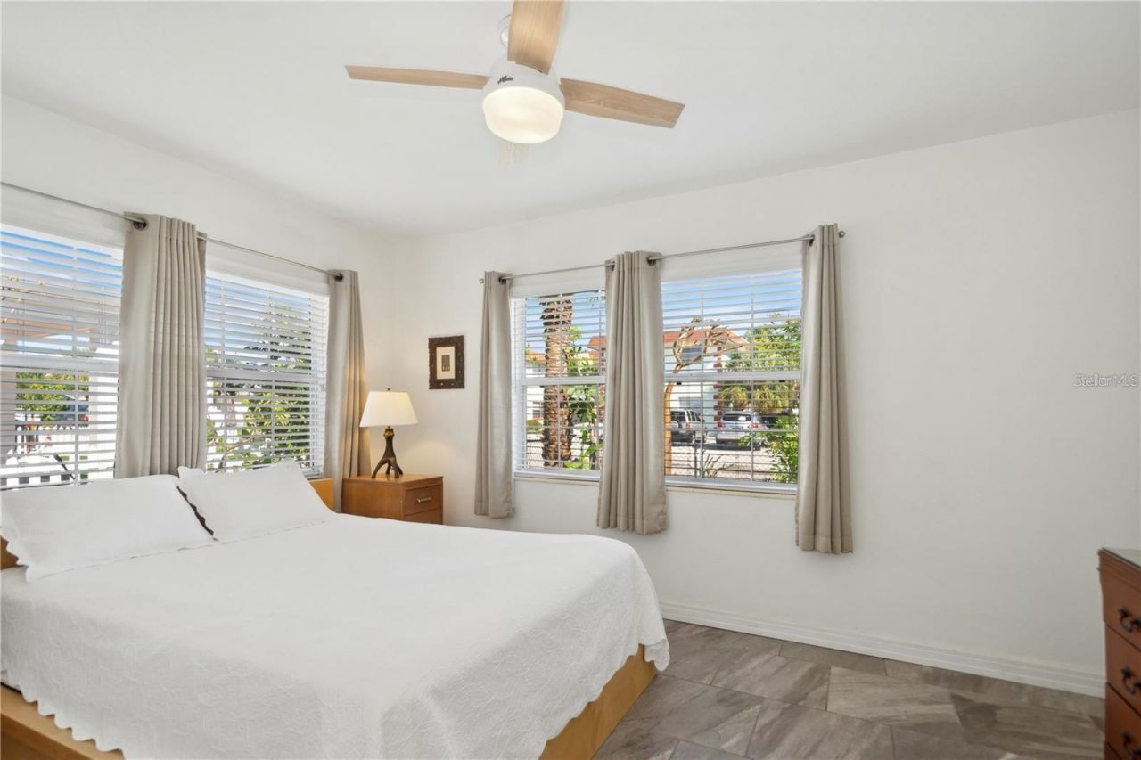 102 11th Avenue , Saint Pete Beach, FL 33706 Photo