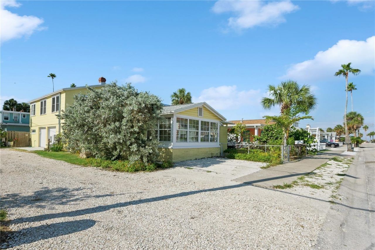 102 11th Avenue , Saint Pete Beach, FL 33706 Photo