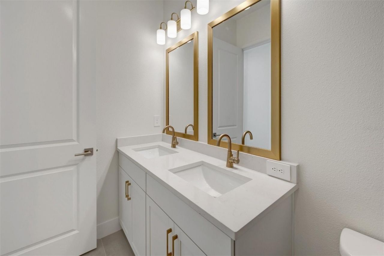 7249 Meadowshade Court, Sarasota, FL 34241 Photo